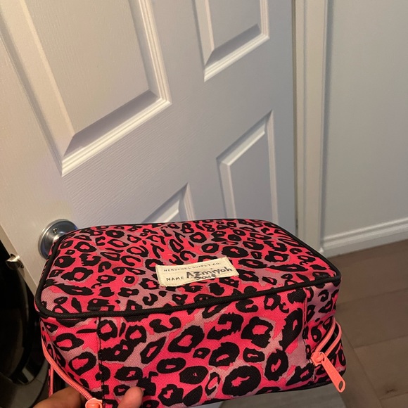 Herschel youth cheetah camo neon pink/black Bagpack, pencil case and lunch bag - Picture 7 of 13